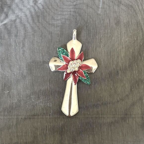 Vintage Silver Cross poinsettia pendant - Picture 2 of 5